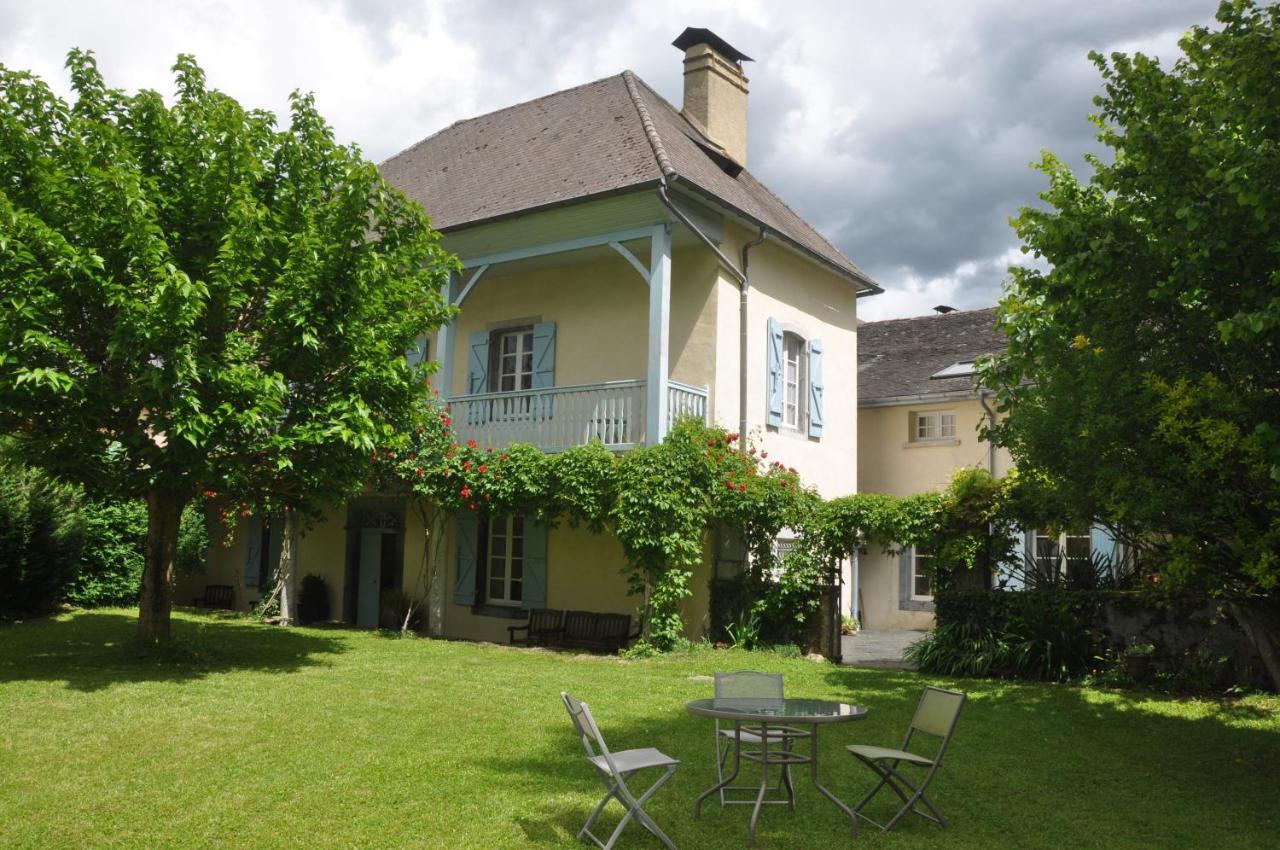 Gite D'Etape Le Couvent D'Ossau Louvie Juzon Exterior foto